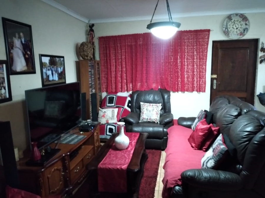 2 Bedroom Property for Sale in Vaalpark Free State